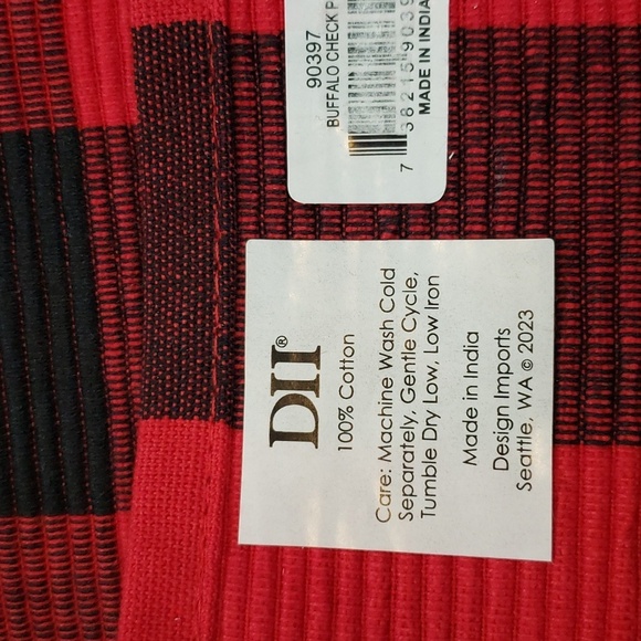 Design Imports NWT Red and Black Buffalo Plaid Placemats, Set/4 - Picture 2 of 4